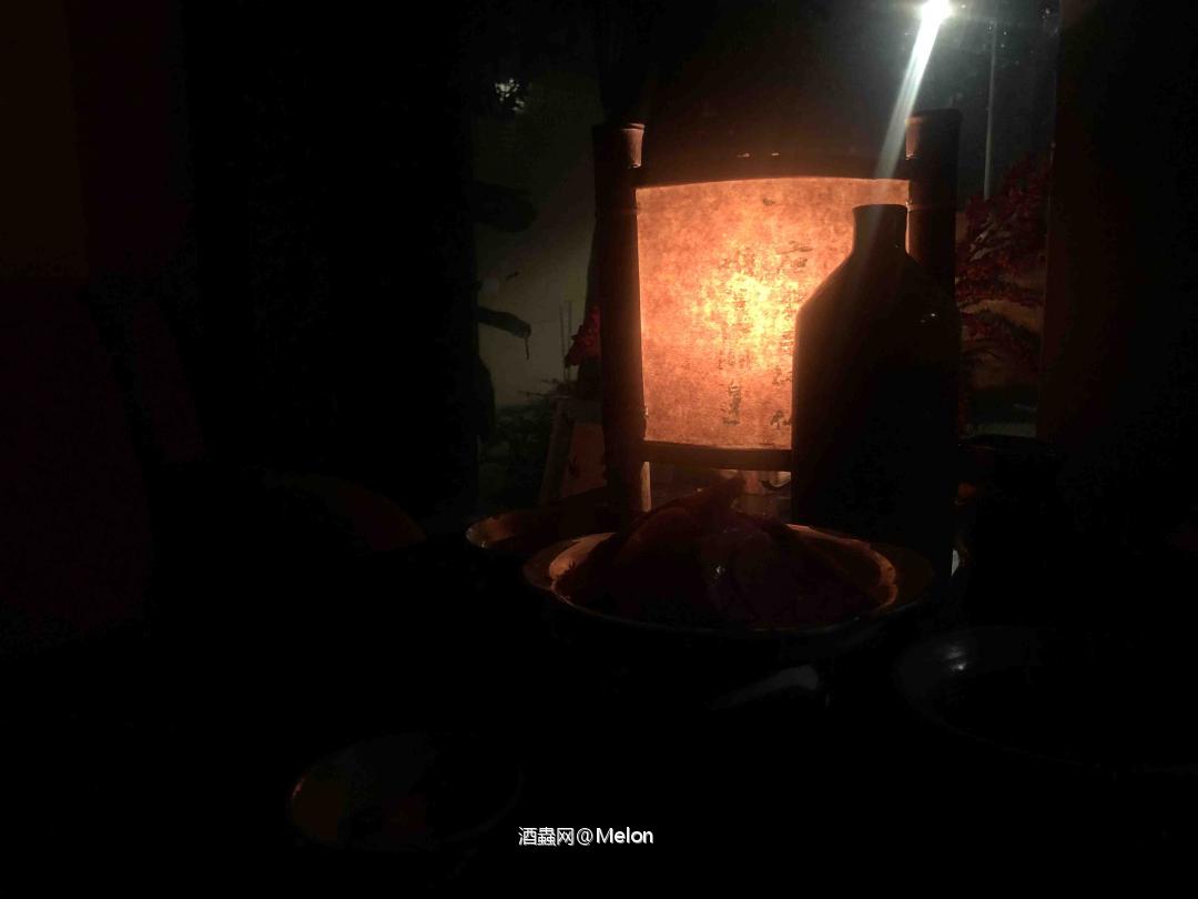 今晚不喝威，喝點江湖邊小黃酒