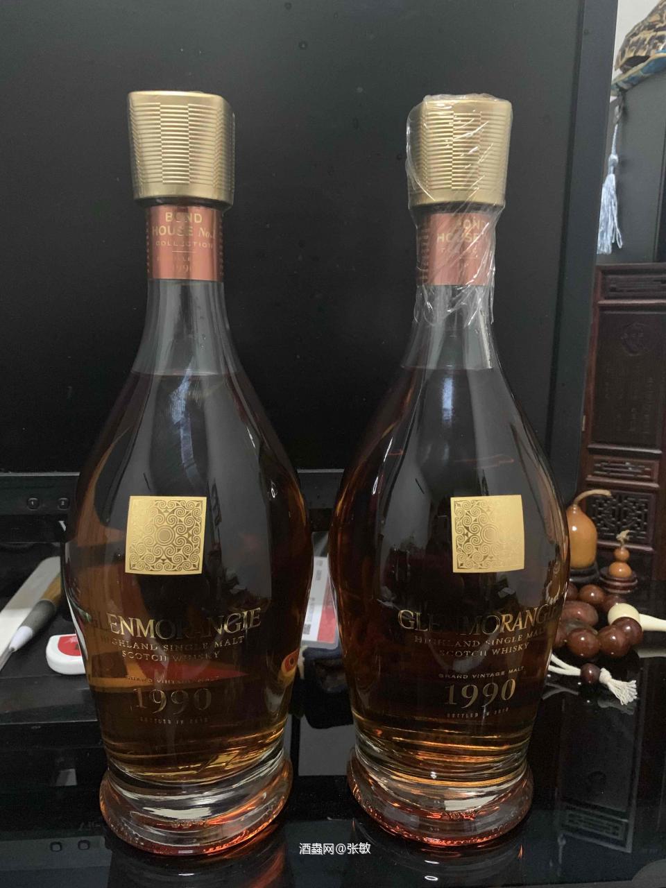 还买了两瓶慕赫的 命中注定和格兰杰1990 都是摆柜用的！