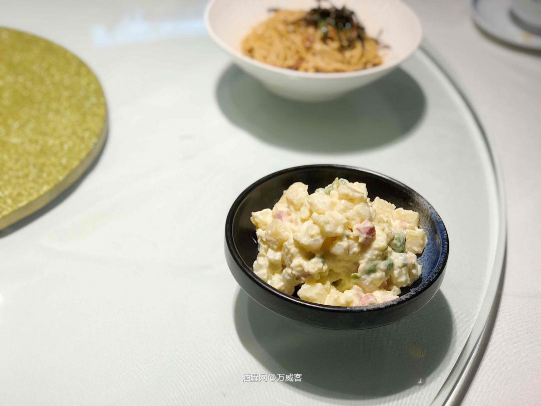 冬至呢，吃饺子吃汤圆真无所谓，主要吃好喝好