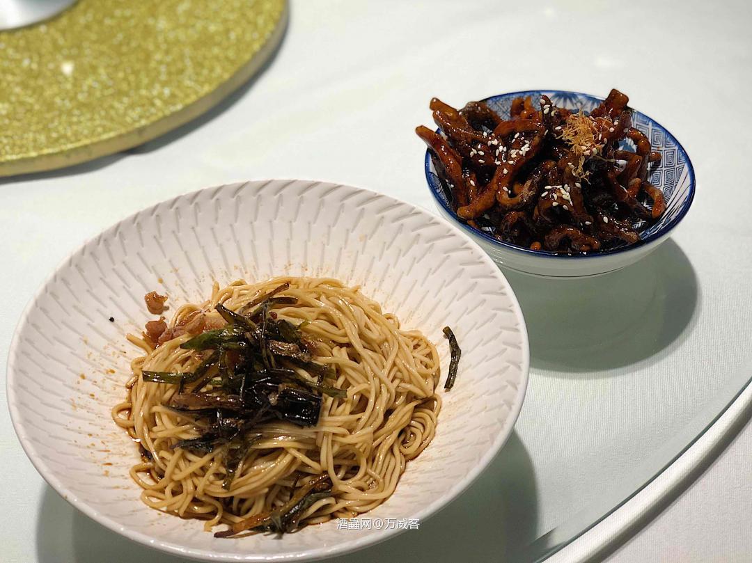 冬至呢，吃饺子吃汤圆真无所谓，主要吃好喝好