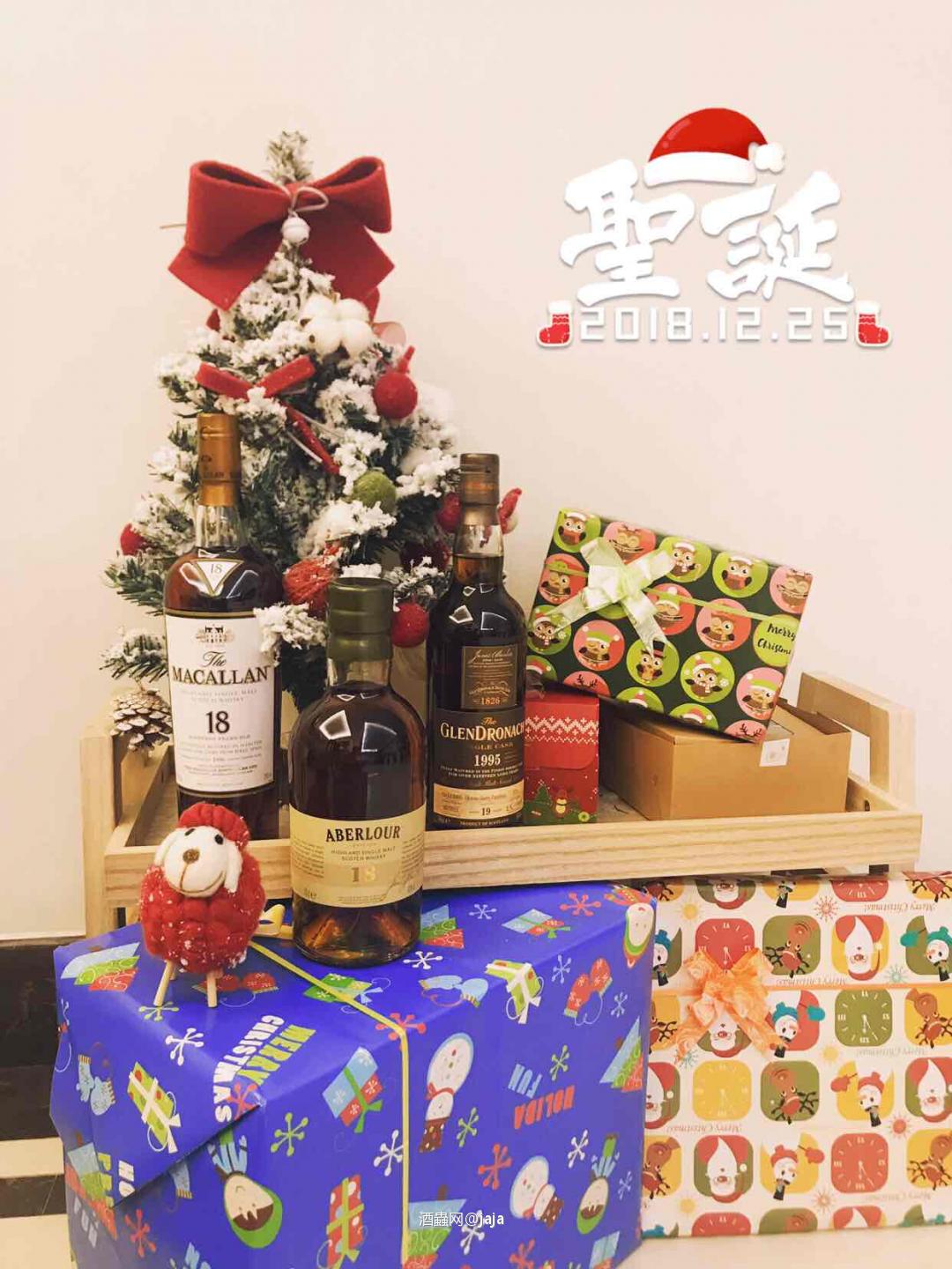 酒虫网首帖，祝大家圣诞快乐。