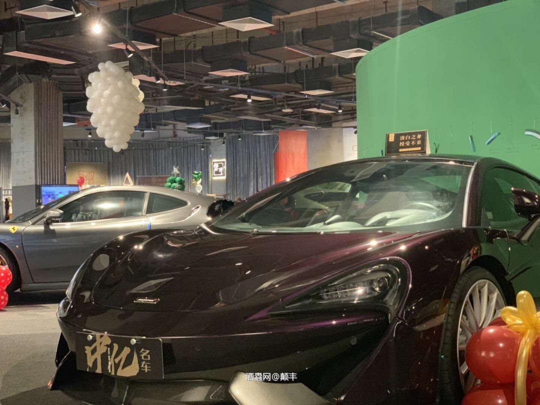 古典与现代的结合，奢华与休闲的碰撞，其实都是一种态度