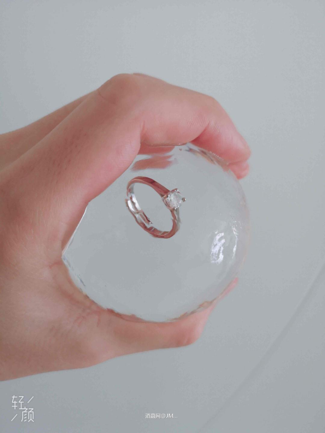 求婚吗？熏dei<img src='https://sdata.whiskyworm.com/xcxpics/emoji_45.png' class='emoji' />