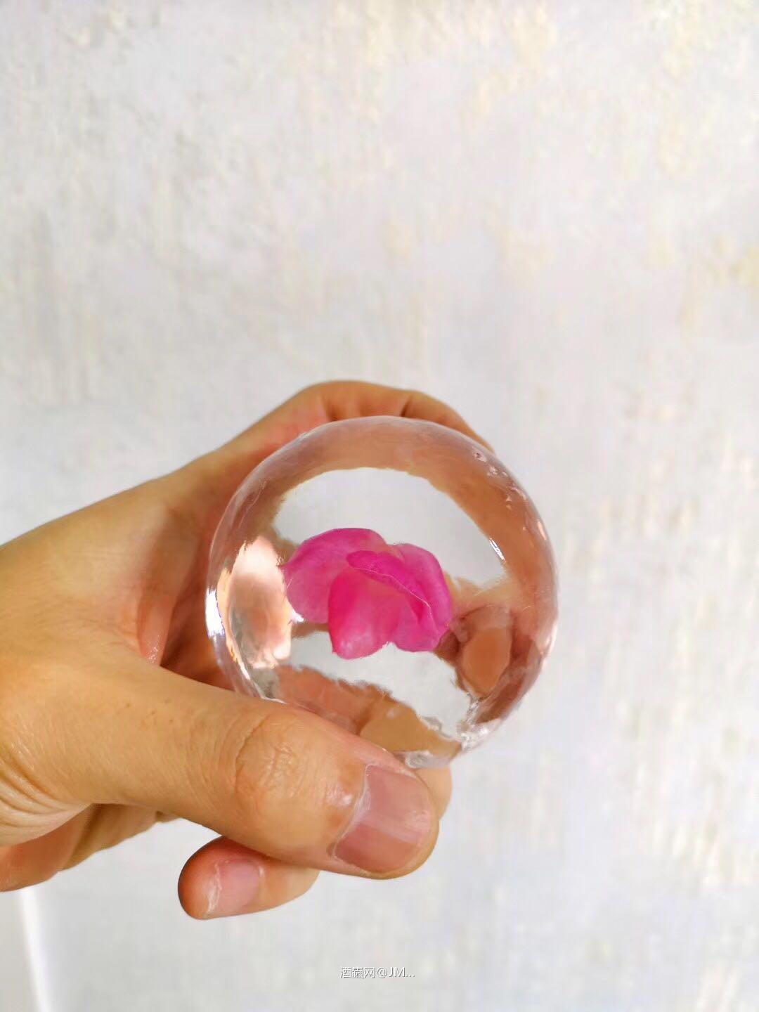 求婚吗？熏dei<img src='https://sdata.whiskyworm.com/xcxpics/emoji_45.png' class='emoji' />