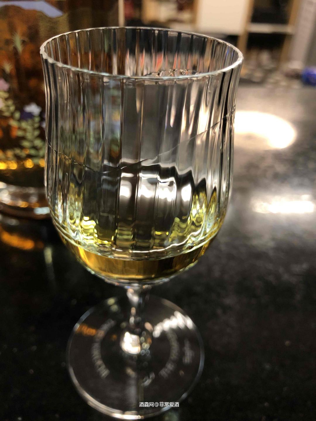 瓶子是蛮好看，但也只能看，瓶子又不能喝咯…