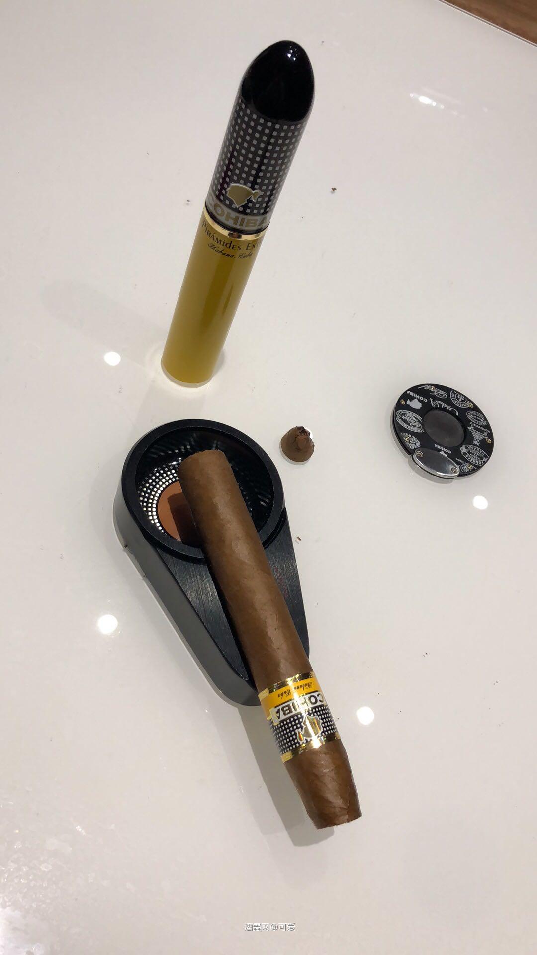 过节了，砸个金字塔