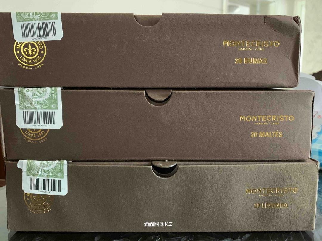 求助大神配哪款酒合适？