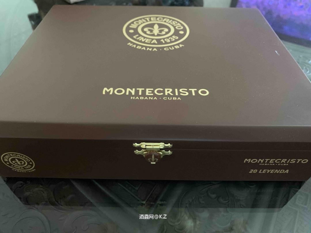 求助大神配哪款酒合适？