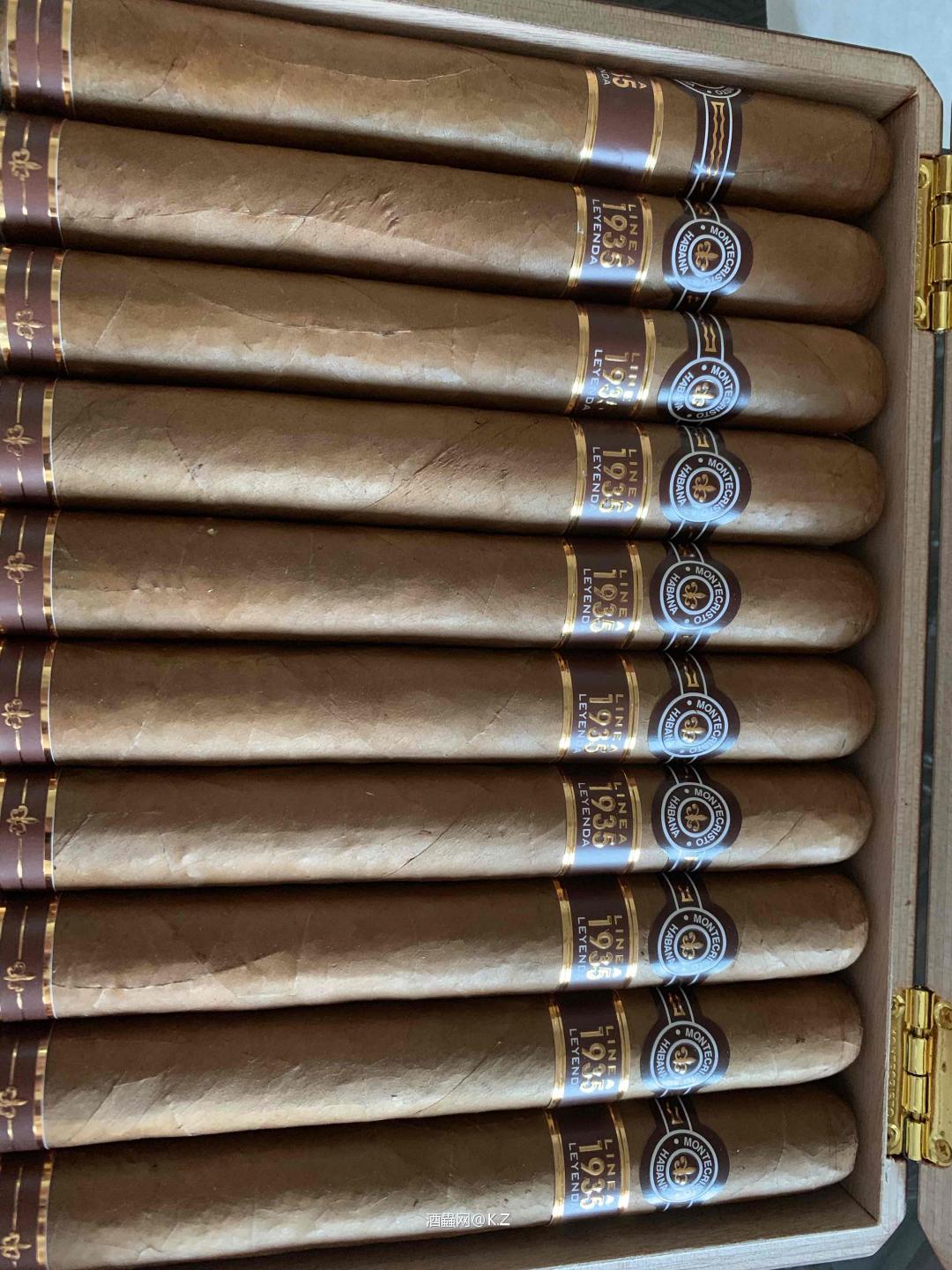 求助大神配哪款酒合适？