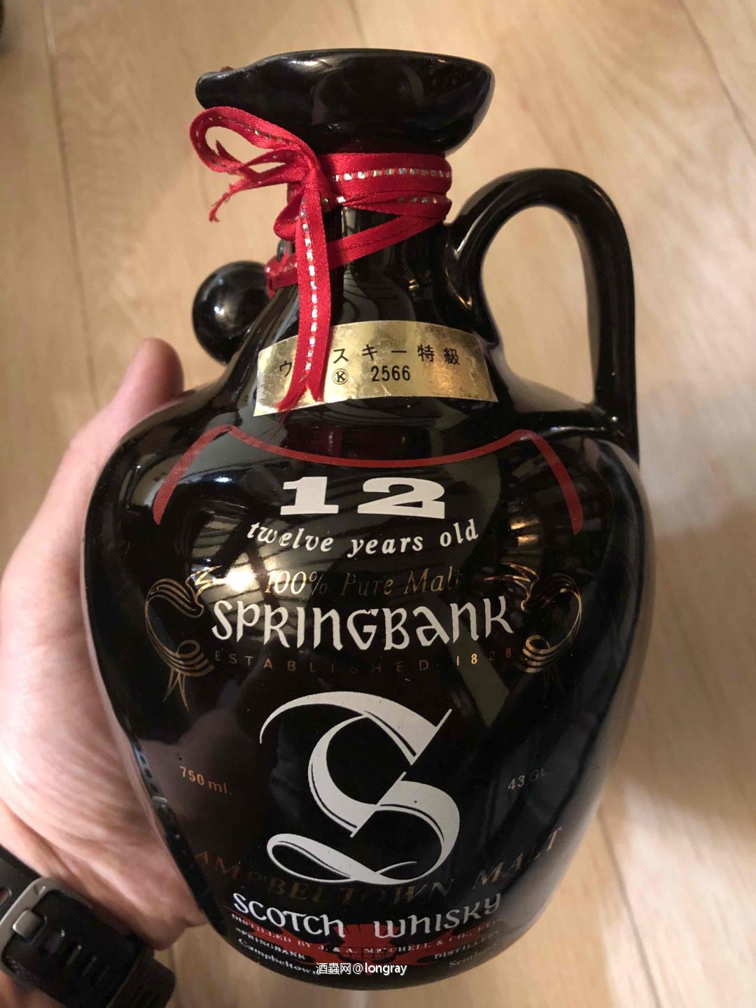 Mark 20181231 图三才是2018年最后一瓶酒 就是水位太搞了 补：发完贴才发现，一个73一个86，绝逼是历史上少有的巧合。