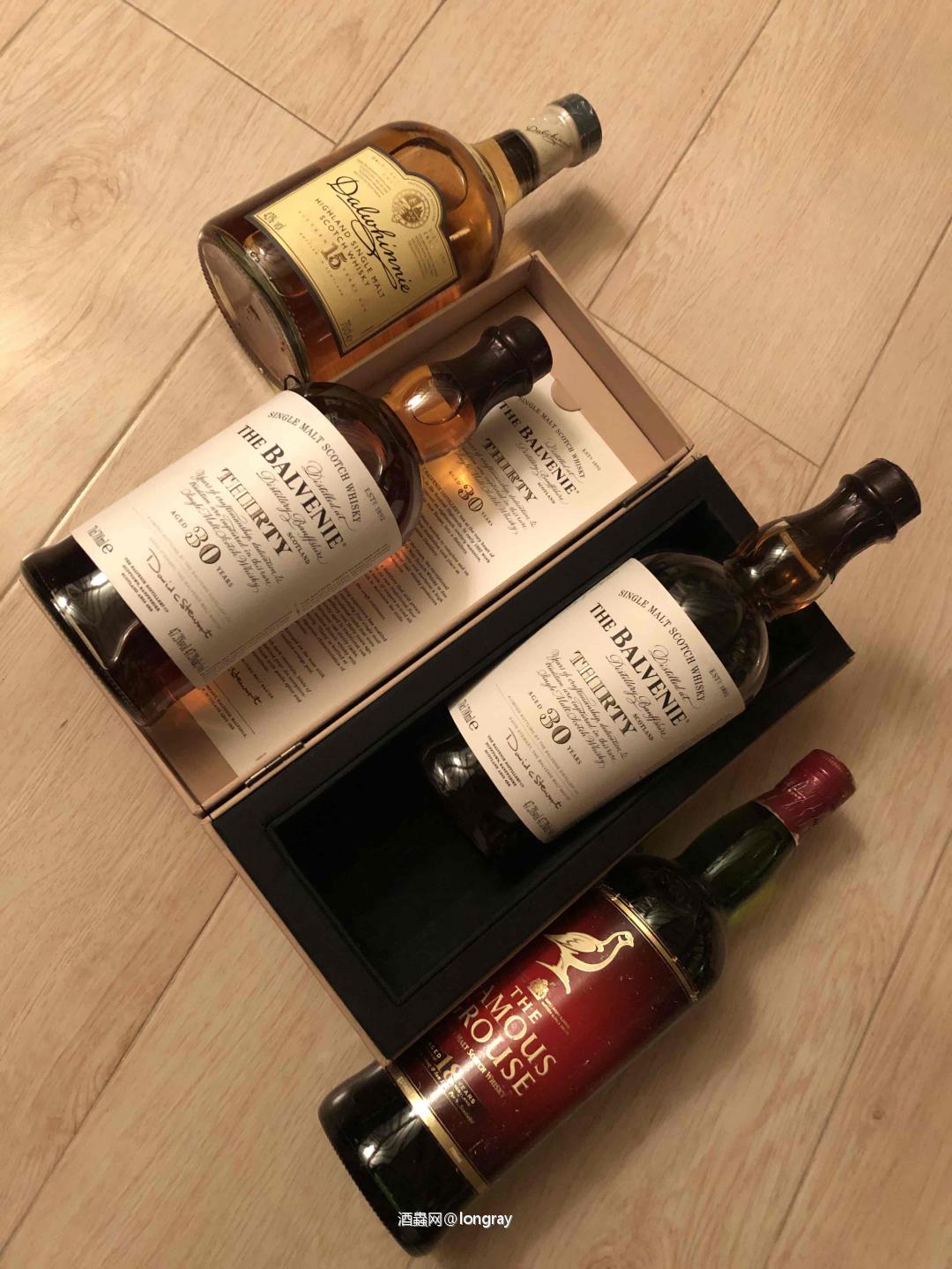 加班回到家就看到新到的酒