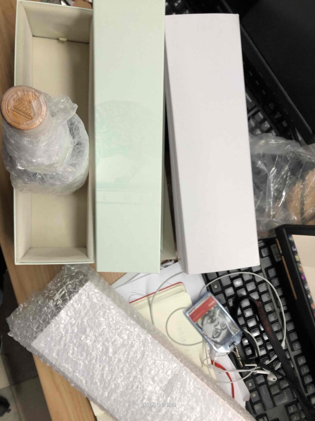 你有没有这个感觉，开完快递前和打开后的心理状态，从一个充满期待到逐渐平复的过程！