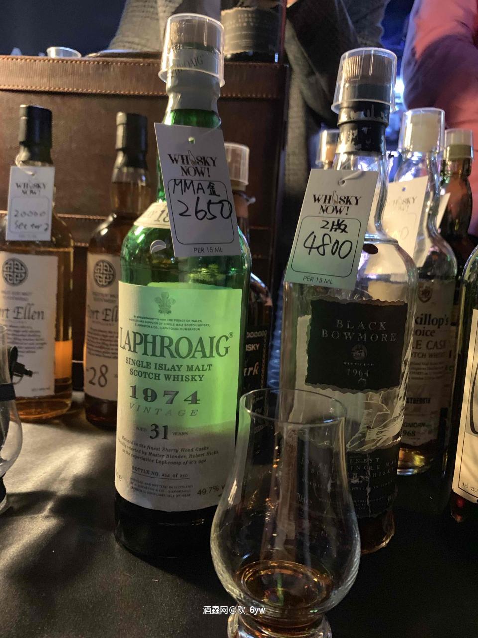 拉弗格 1974 31年陈，额啊~喝了这个才真真正正知道为什么可以当做医疗用品了~~~ooomg~闻起来挺好的，味道复杂的一笔！这酒完全打开了我威士忌的另外一个味觉大门，头炮，必理通，康泰克，v乐敦眼药水，还有不同的中成药。这酒是毒药。不是我的药