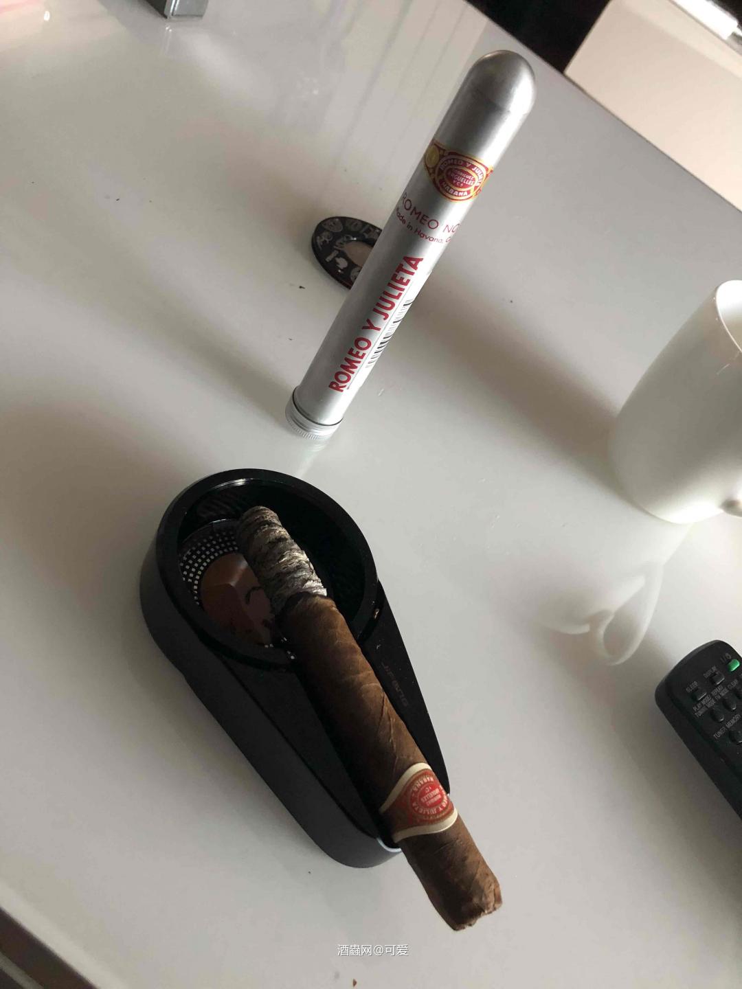 下午茶时间来一支相当老的茄