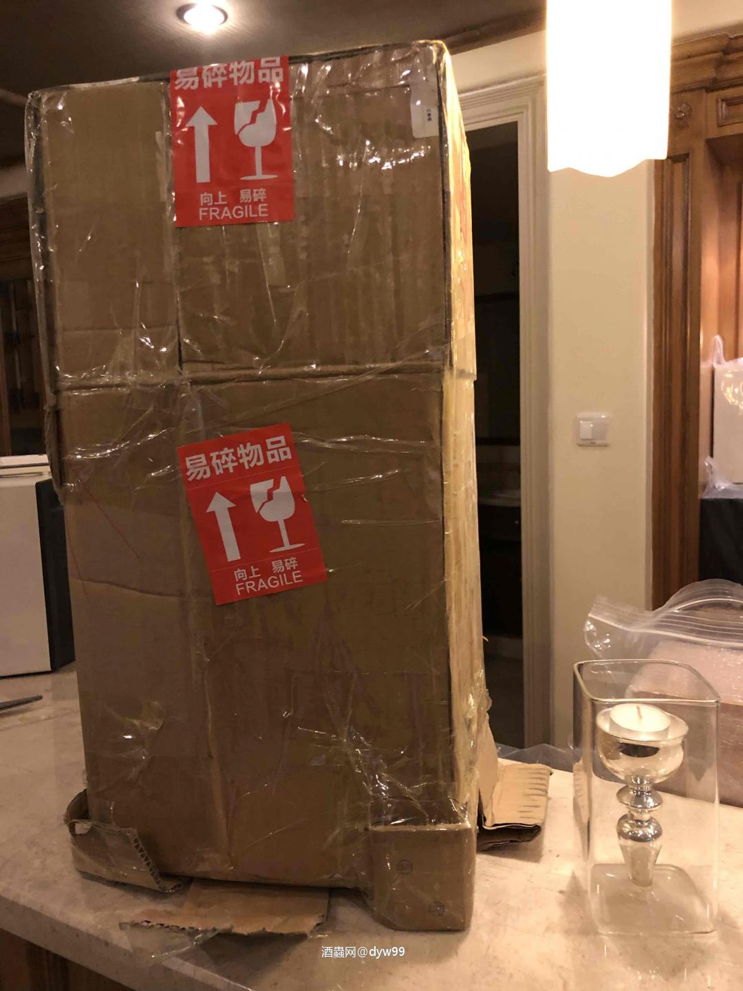 快过年了，箱子越来越大<img src='https://sdata.whiskyworm.com/xcxpics/emoji_41.png' class='emoji' />