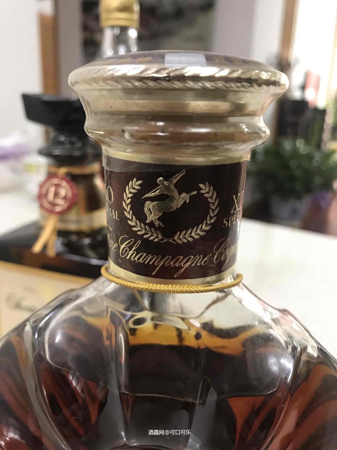 过年在老丈人家翻出几瓶老酒