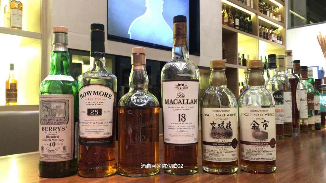 新年第一晚威士忌👍🏻👍🏻👍🏻👍🏻