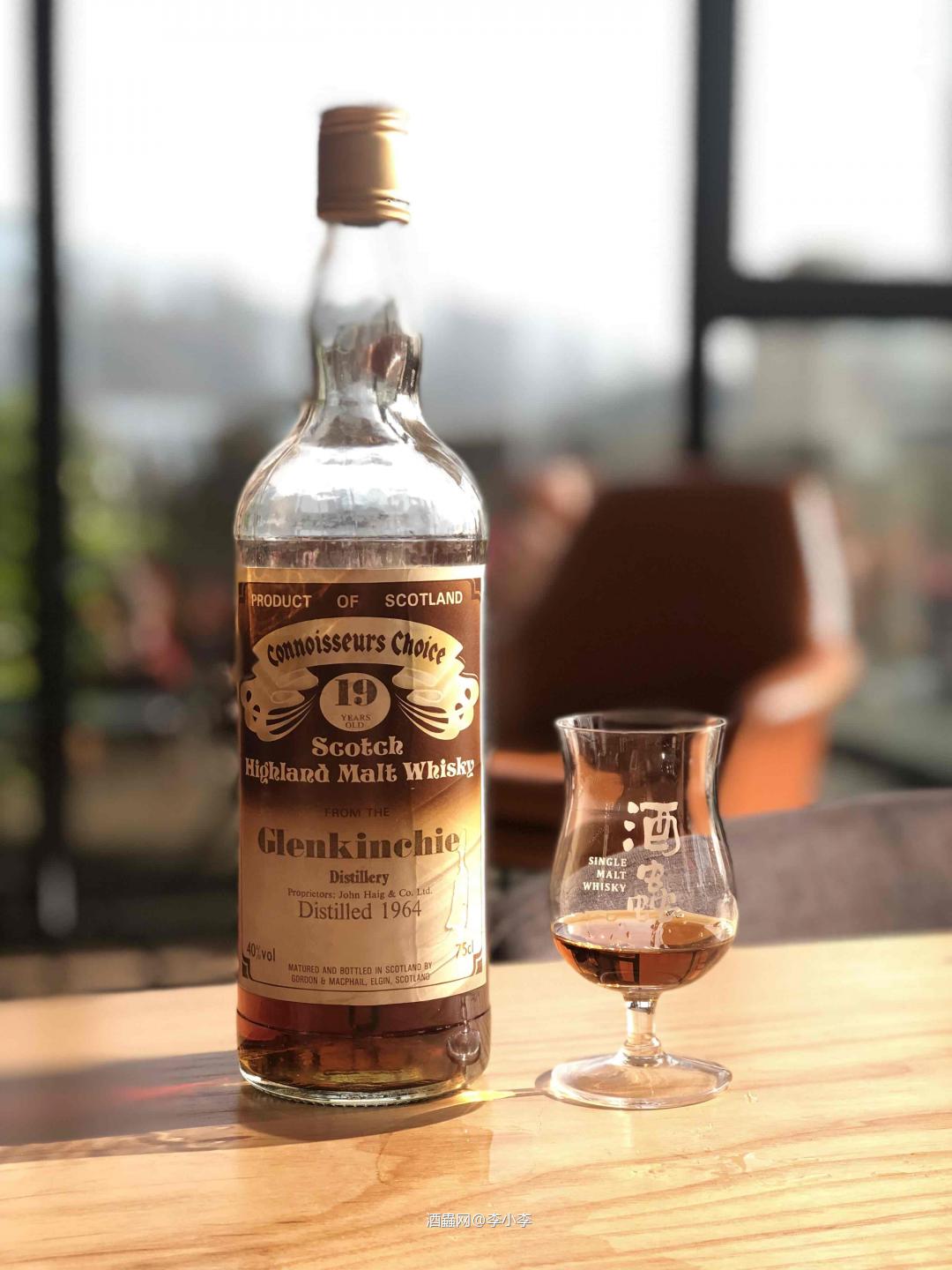 今天，你们在过情人节还是星期四<img src='https://sdata.whiskyworm.com/xcxpics/emoji_4.png' class='emoji' />