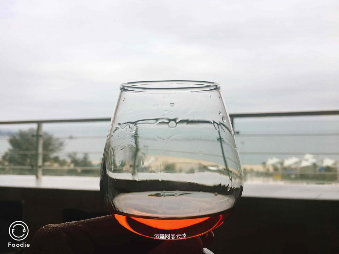 一路玩下来，断粮了，早知道带整瓶的了<img src='https://sdata.whiskyworm.com/xcxpics/emoji_6.png' class='emoji' />带的杯子也碎了！这杯子凑合用了