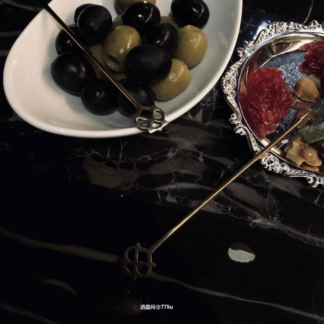 在家喝多了，出来晃晃……