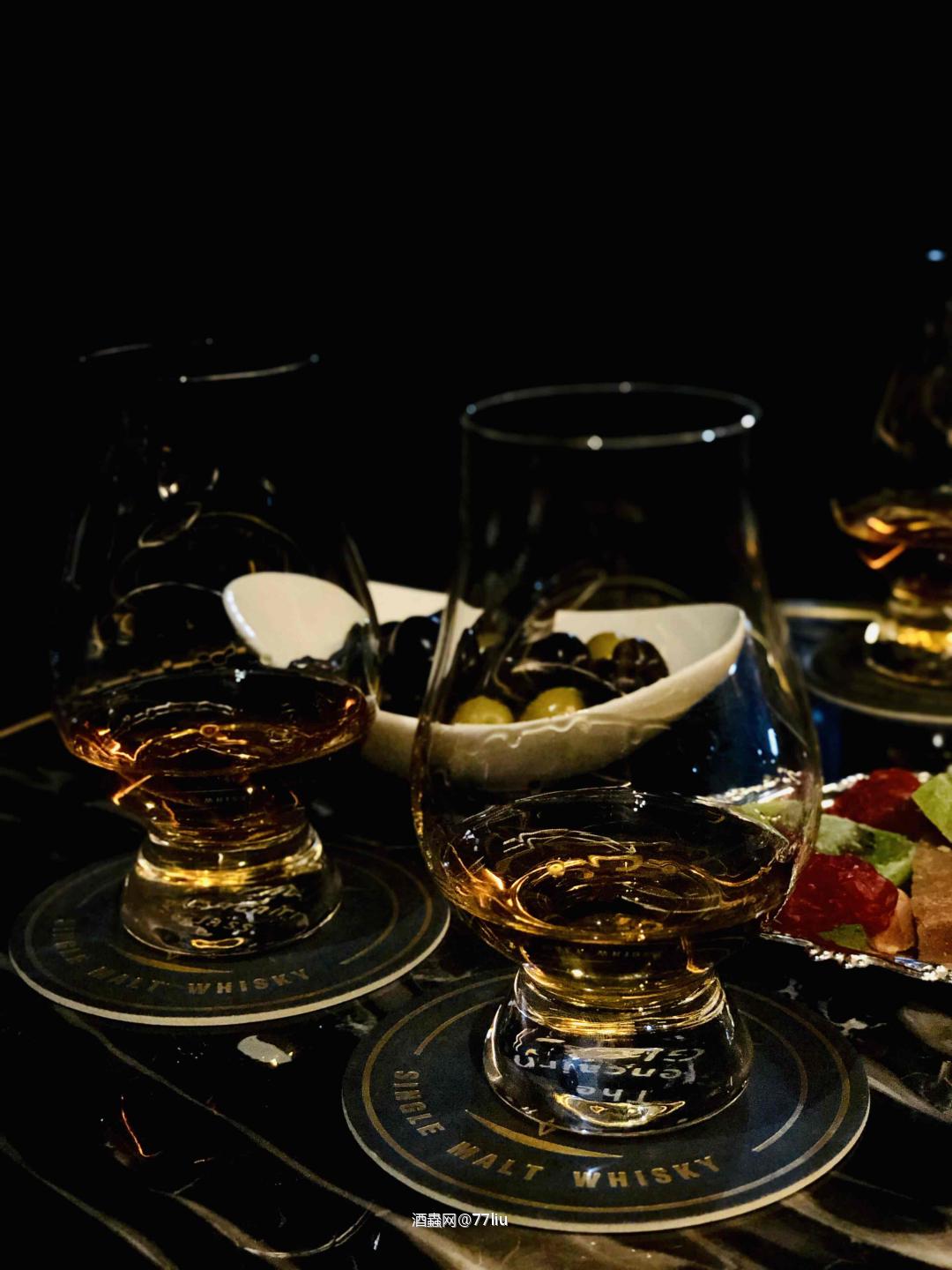 在家喝多了，出来晃晃……