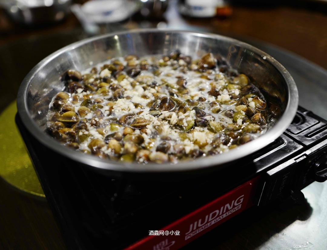 晚上老友食蚬小聚，大摩18