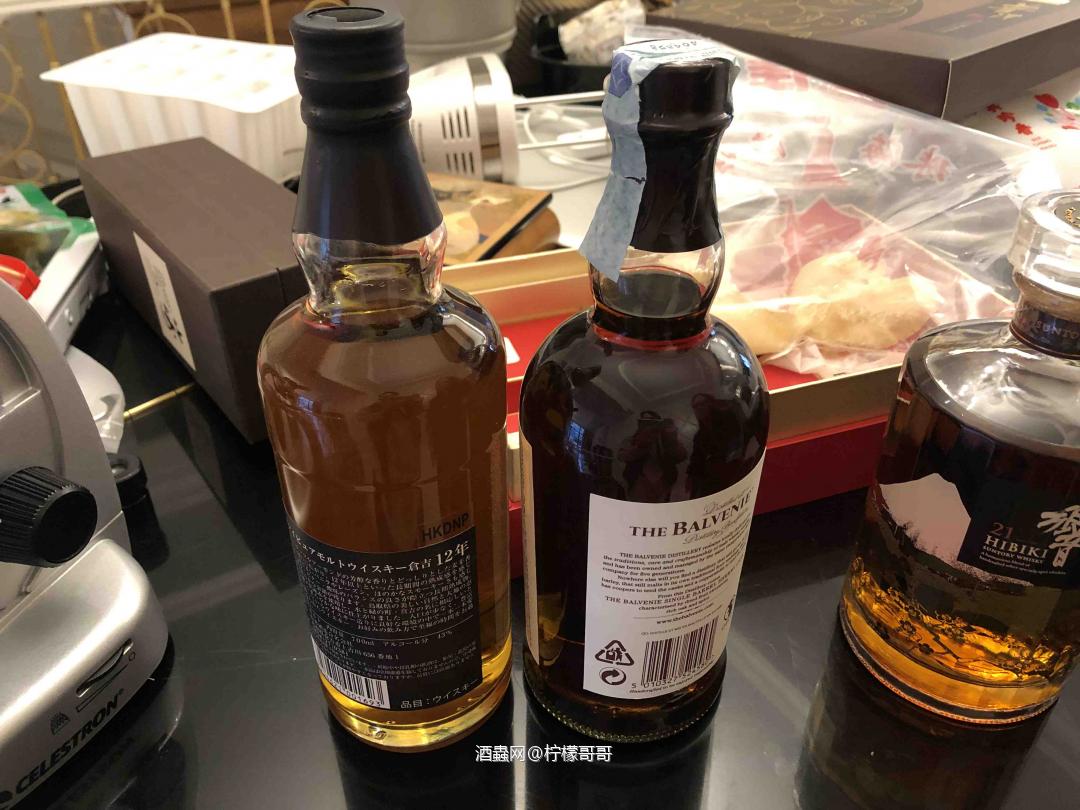 在香港淘了两瓶酒～