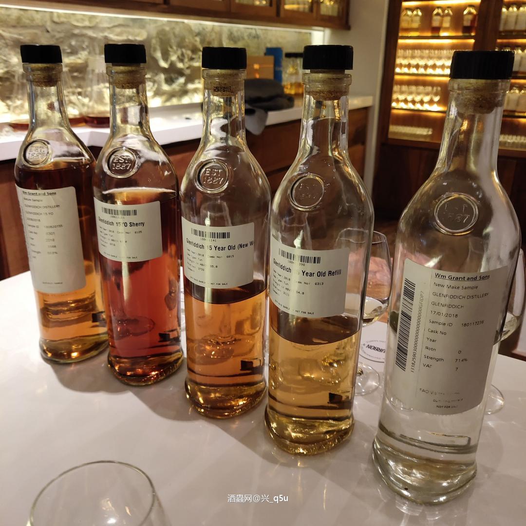 在Glenfiddich 酒厂尝到了1958年的雪梨桶。。