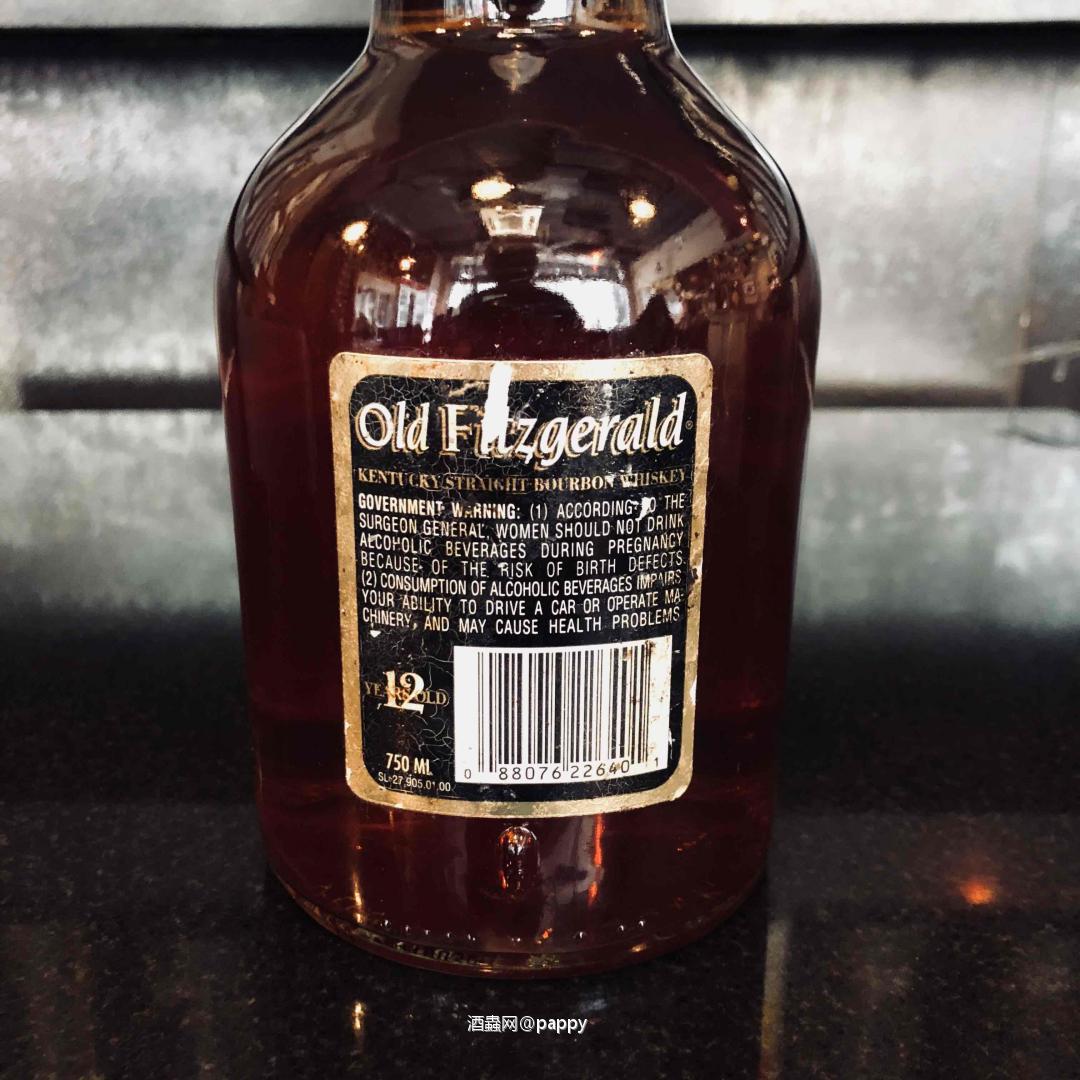 九十年代Kentucky bourbon whiskey <img src='https://sdata.whiskyworm.com/xcxpics/emoji_3.png' class='emoji' />