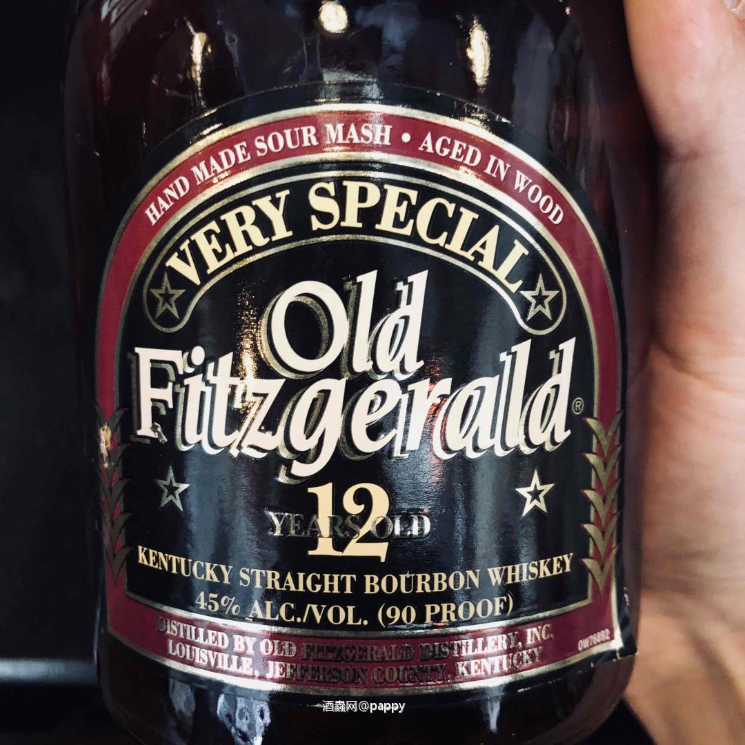 九十年代Kentucky bourbon whiskey <img src='https://sdata.whiskyworm.com/xcxpics/emoji_3.png' class='emoji' />