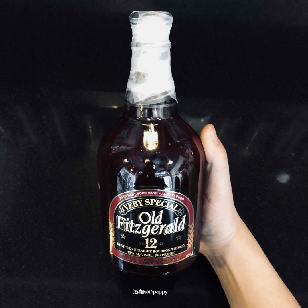 九十年代Kentucky bourbon whiskey <img src='https://sdata.whiskyworm.com/xcxpics/emoji_3.png' class='emoji' />