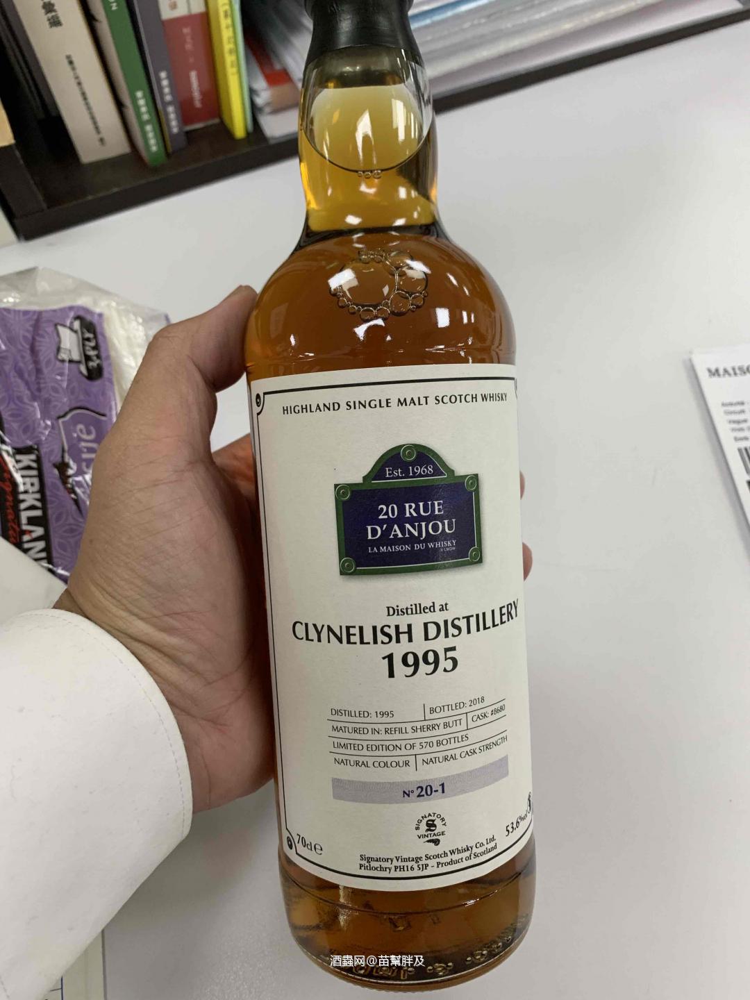 1995 Clynelish 小貓。whiskufun 老頭給的高分小貓，好喝。滿口臘味