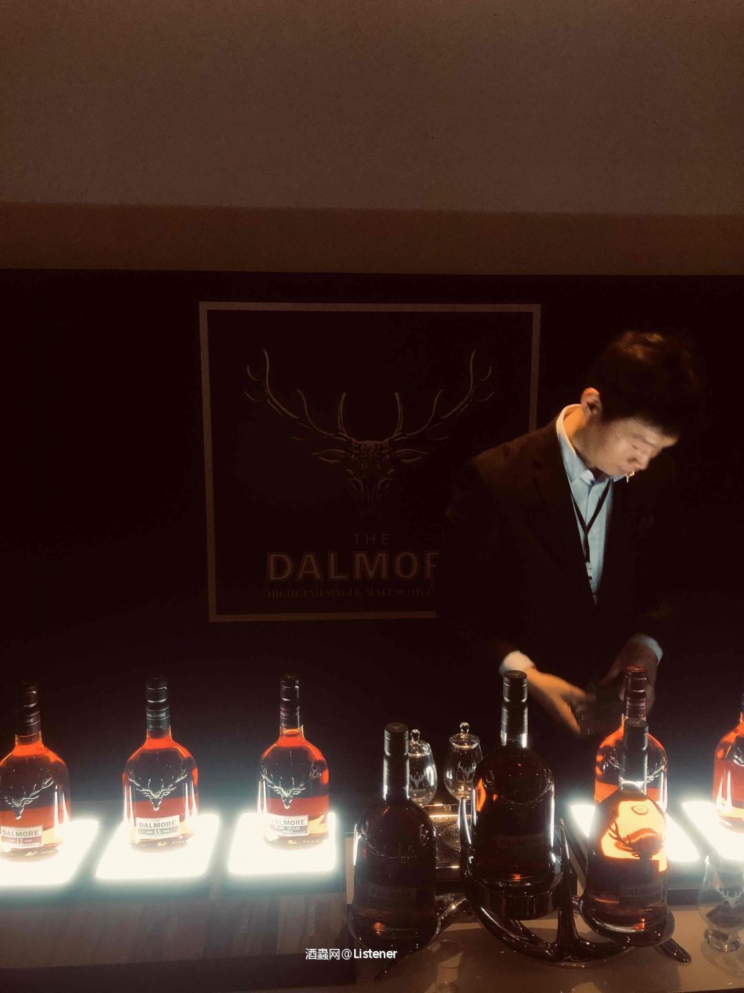 只缘身在此山中.