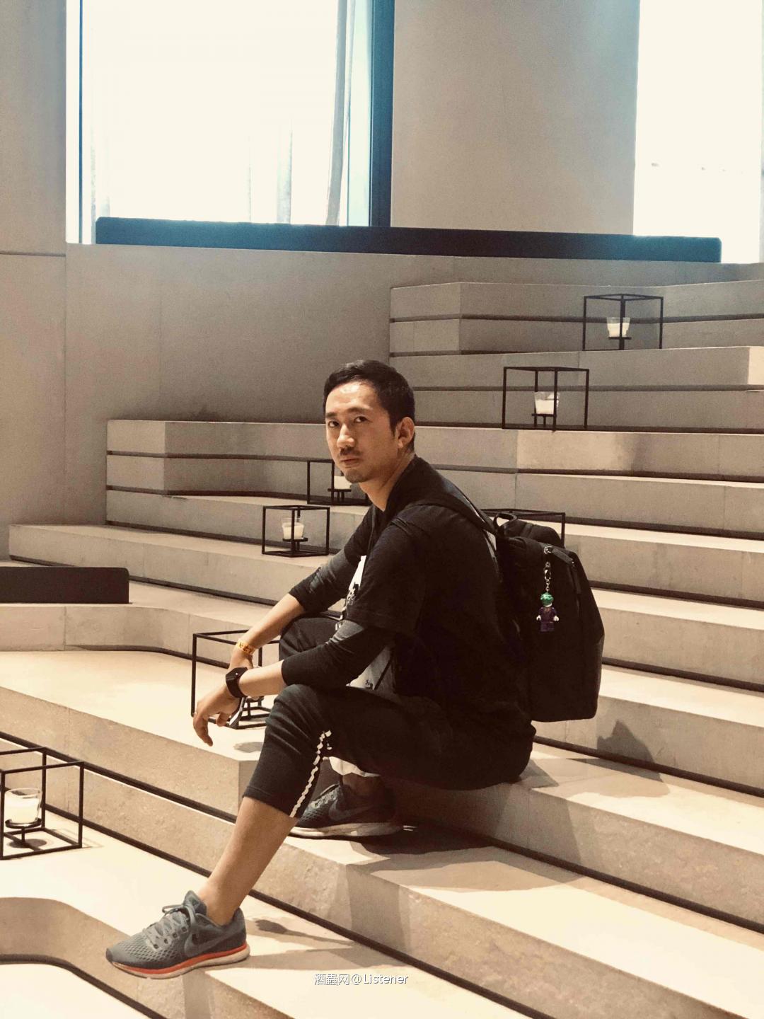 只缘身在此山中.