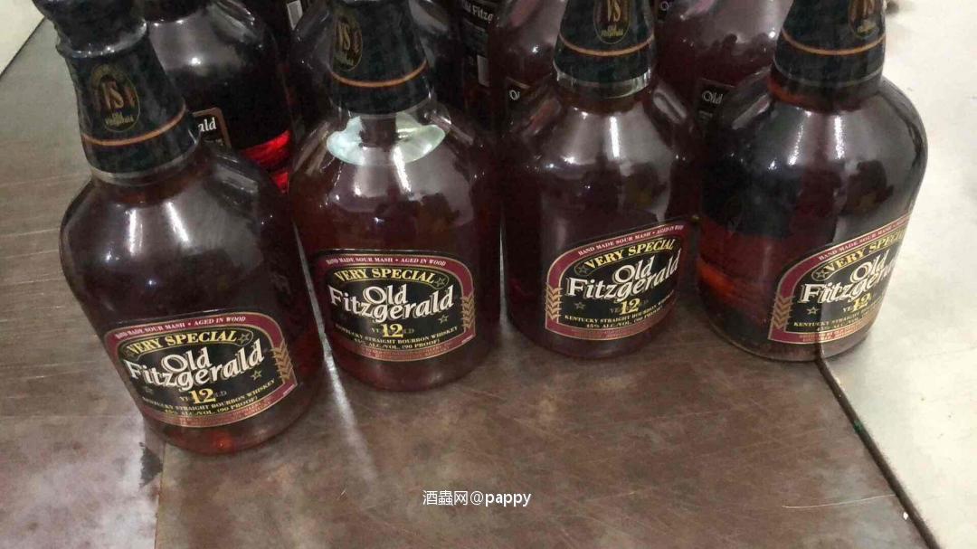 Kentucky bourbon whiskey 🥃