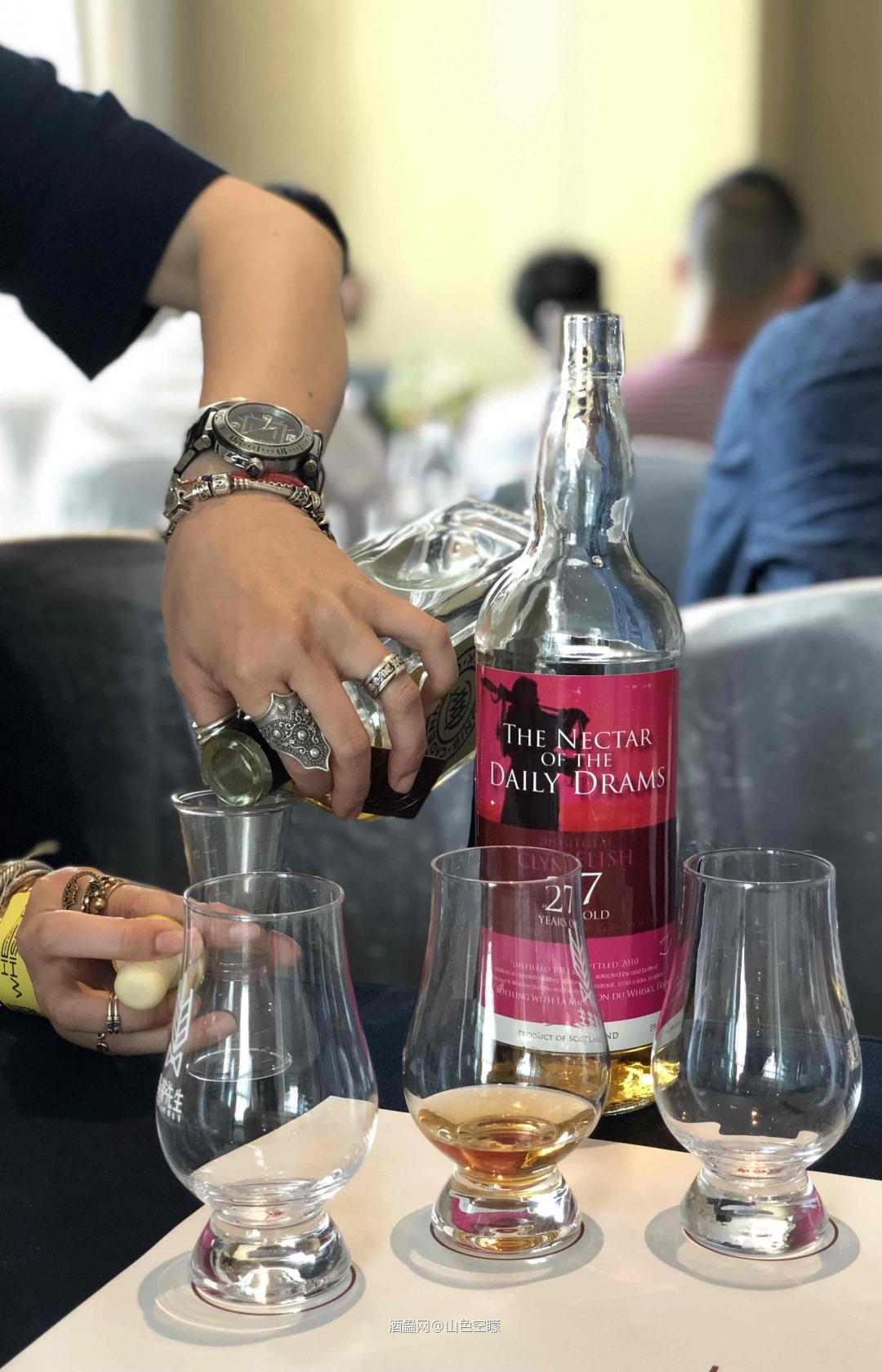 深圳，让人幸福感的大概就是有酒，有酒友