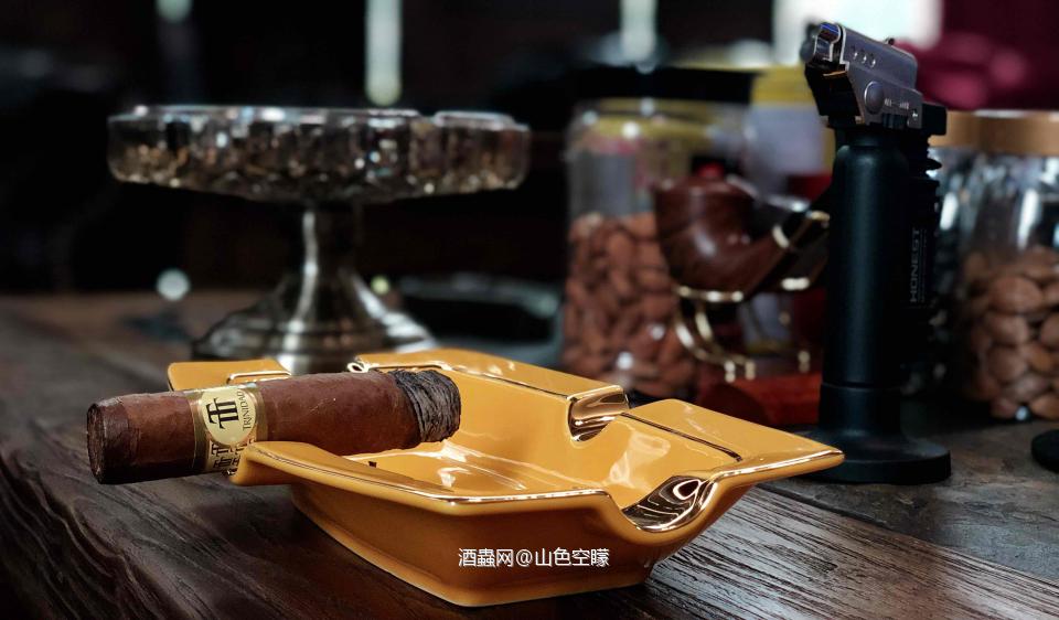 有酒有肉有茄有茶 … 人生才刚刚开始