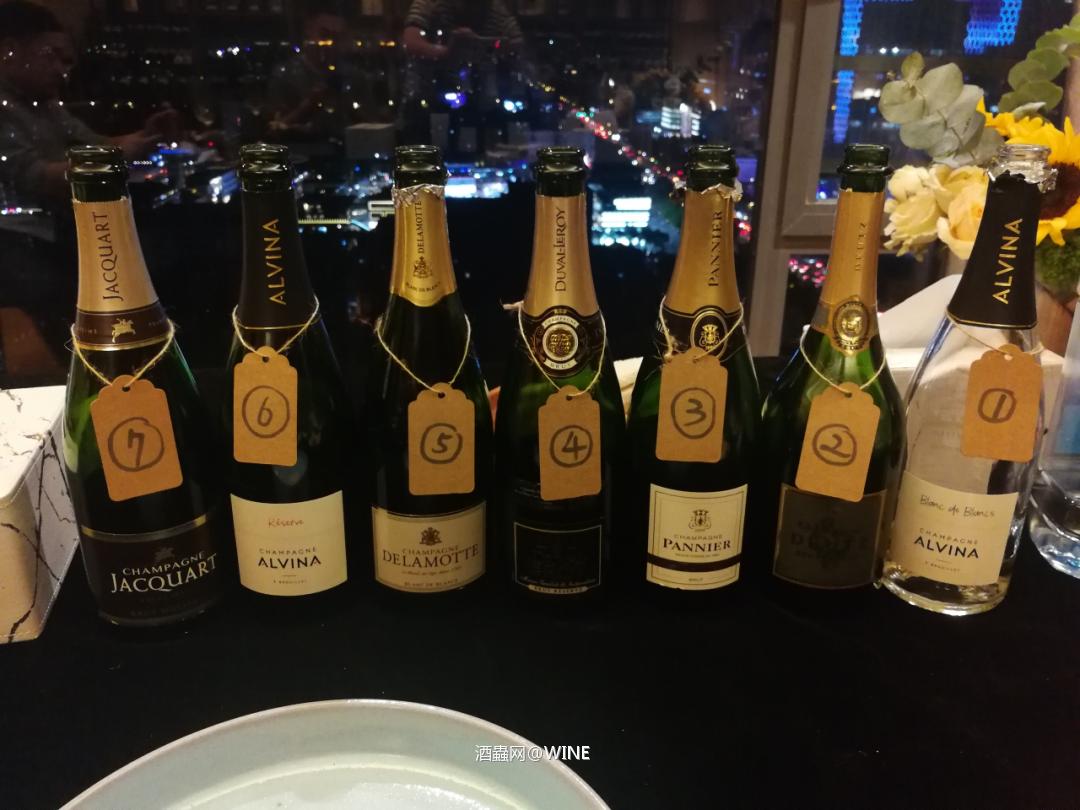 香槟盲品局，小白不知所以(*￣m￣)