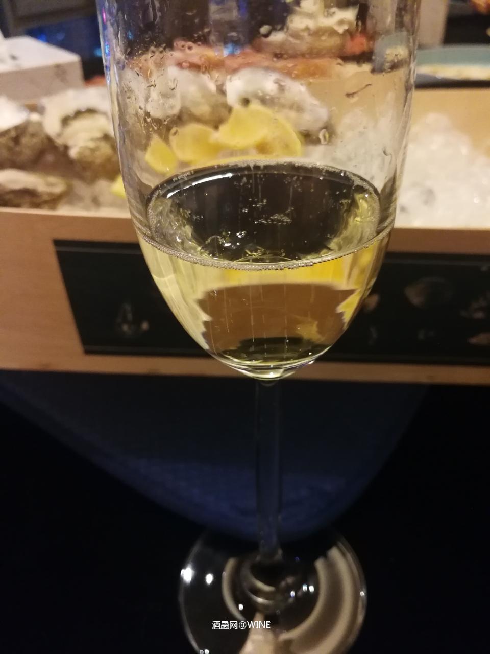 香槟盲品局，小白不知所以(*￣m￣)