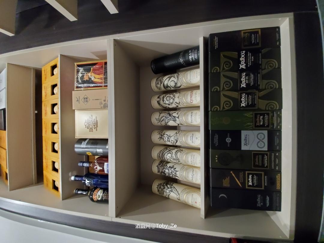 威士忌的路上越走越深。