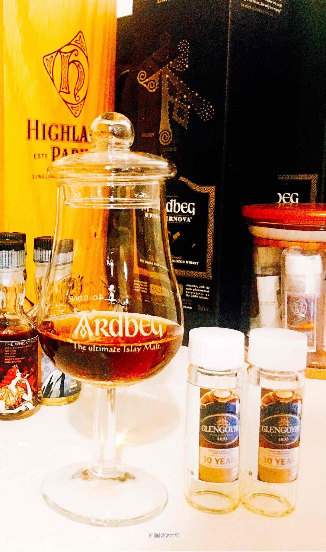 不会写酒评，哥尼分享，仔细喝完后决定买整瓶<img src='https://sdata.whiskyworm.com/xcxpics/emoji_29.png' class='emoji' />