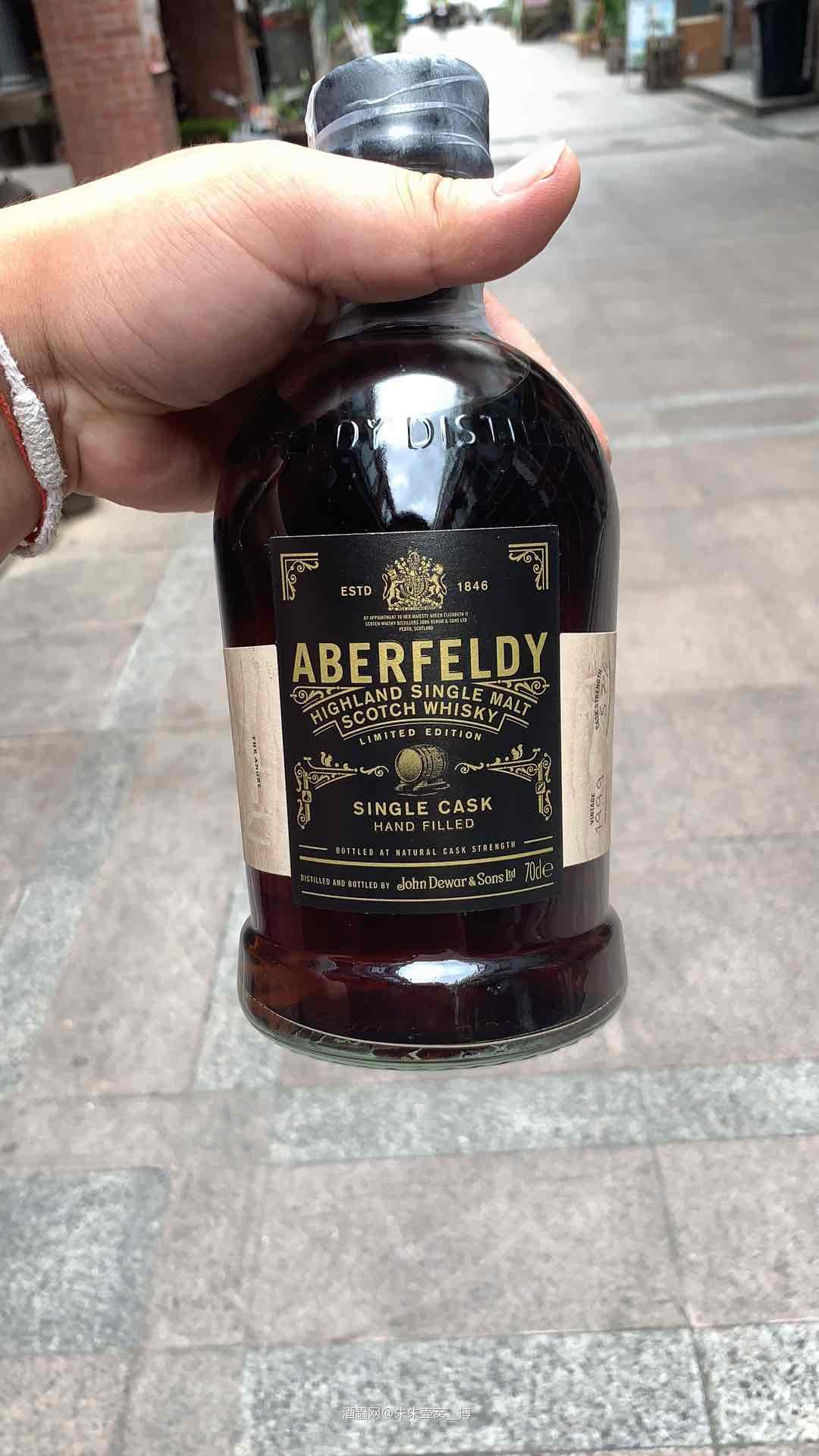 艾伯迪3号重雪莉桶 威士忌有很多 能买到喜欢的却很少 开心