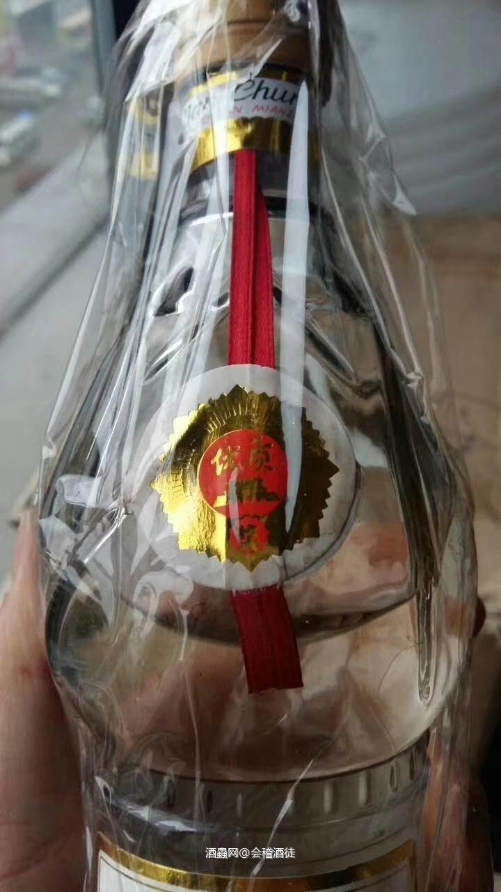 白酒要小心，假的太多，下图假黄盖