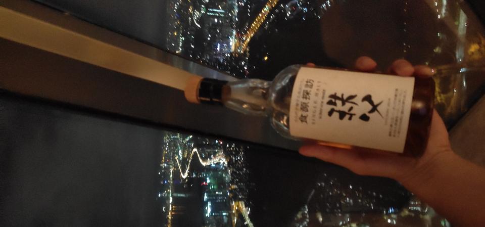 好酒知时节，当春乃开瓶