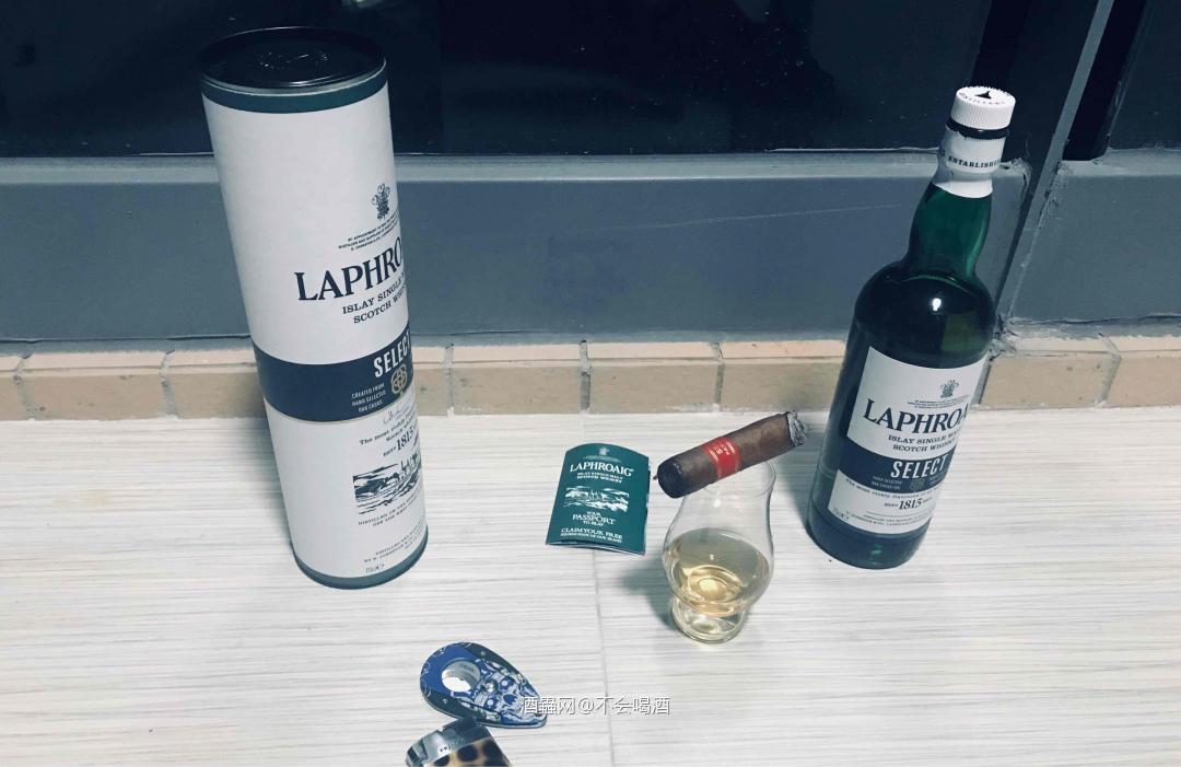 这个假期的最后一杯<img src='https://sdata.whiskyworm.com/xcxpics/emoji_13.png' class='emoji' />拥抱深夜的宁静。