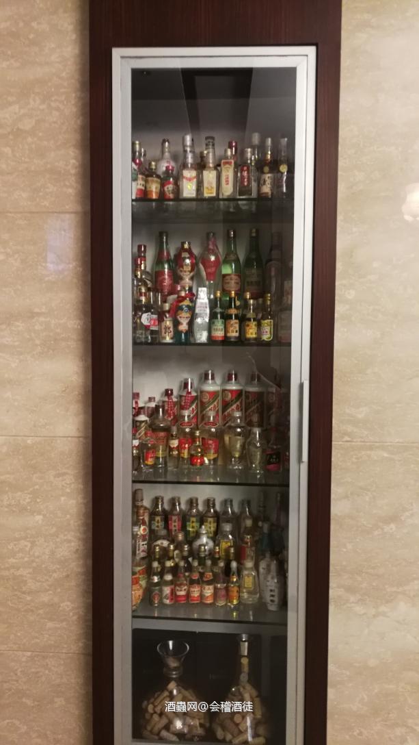 整出两个柜，白酒版一个，洋酒版一个，客满了