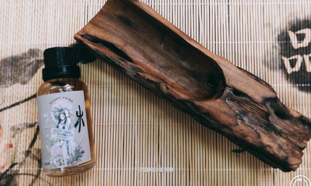 初夏，正是期盼已久的水蜜桃上市季，这果被誉为“琼浆玉露，瑶池…