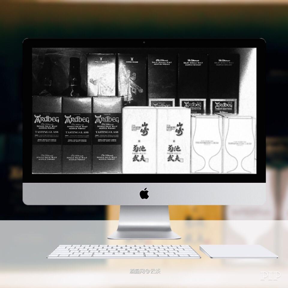 某某某去霓虹国给我带了礼物！另外某某给我送了瓶波特！还又送了个新的杯子，等会拆<img src='https://sdata.whiskyworm.com/xcxpics/emoji_3.png' class='emoji' /><img src='https://sdata.whiskyworm.com/xcxpics/emoji_3.png' class='emoji' /><img src='https://sdata.whiskyworm.com/xcxpics/emoji_14.png' class='emoji' /><img src='https://sdata.whiskyworm.com/xcxpics/emoji_82.png' class='emoji' />