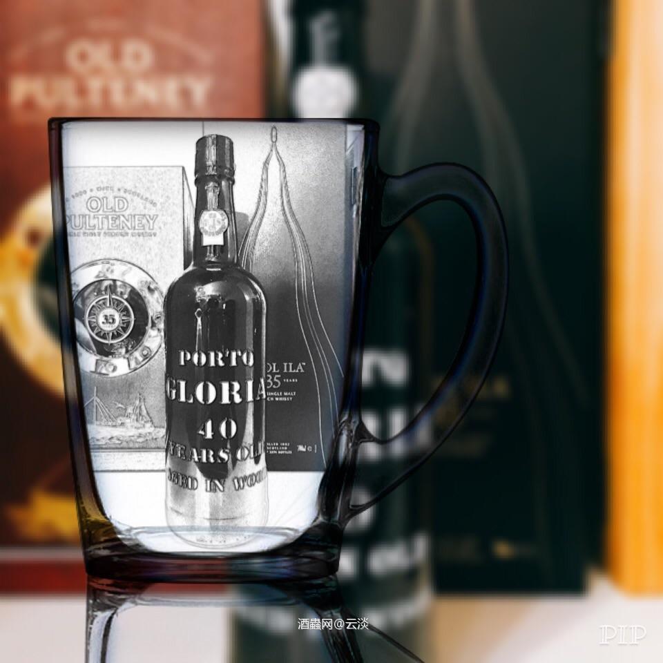 某某某去霓虹国给我带了礼物！另外某某给我送了瓶波特！还又送了个新的杯子，等会拆<img src='https://sdata.whiskyworm.com/xcxpics/emoji_3.png' class='emoji' /><img src='https://sdata.whiskyworm.com/xcxpics/emoji_3.png' class='emoji' /><img src='https://sdata.whiskyworm.com/xcxpics/emoji_14.png' class='emoji' /><img src='https://sdata.whiskyworm.com/xcxpics/emoji_82.png' class='emoji' />