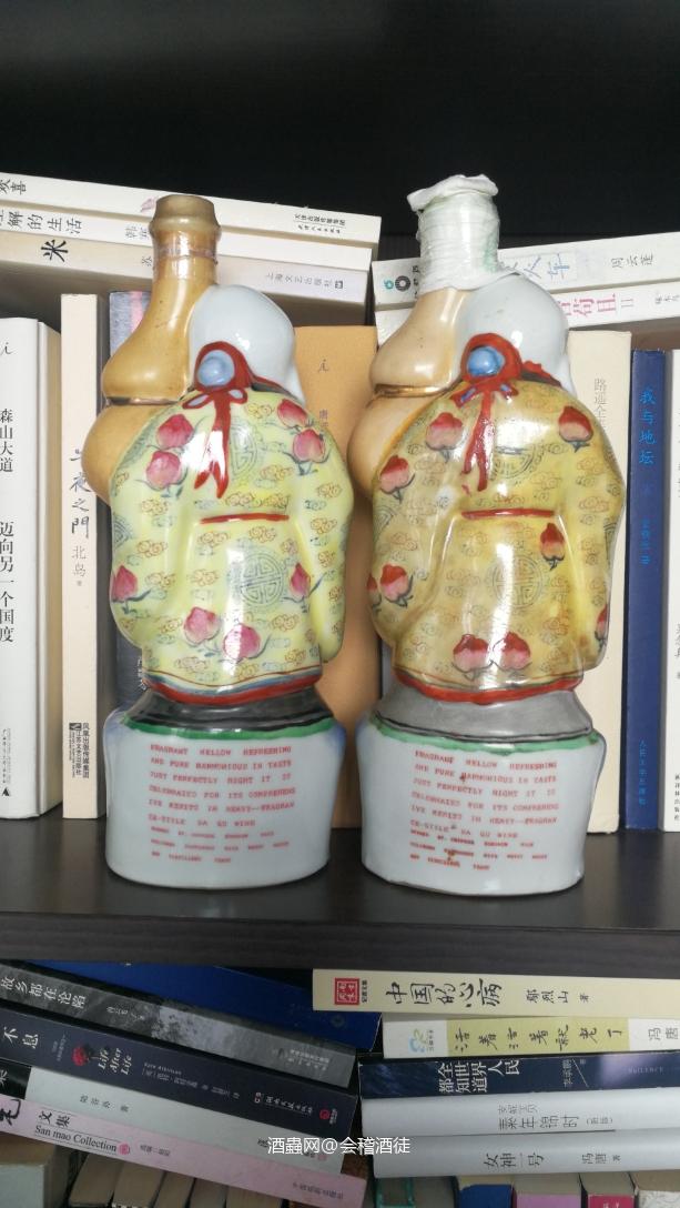 两个老寿星，大家看看那个真，那个假？